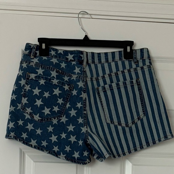 VENUS Americana Starry Denim Shorts - Picture 7 of 9